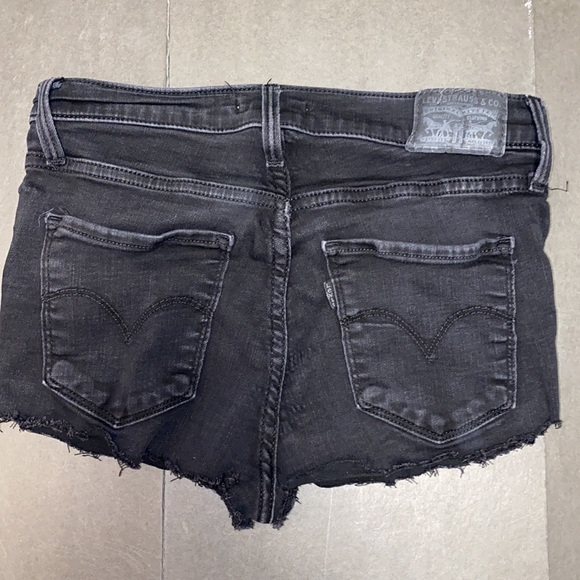 Levi’s 311 Shaping Skinny Size 27 Faded Black Cutoff Jean High Waist Shorts - Picture 3 of 13